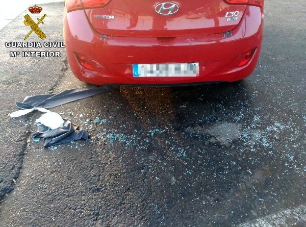 Detenidos dos hombres en Punta Umbría tras agredir a un amigo y causar destrozos en su coche