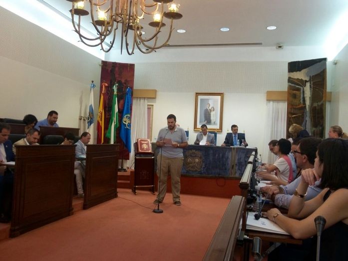 El Pleno de Diputación se solidariza con los refugiados y debate sobre infraestructuras y mosquitos