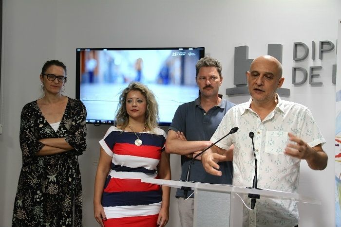 Janusz Prusinowski Kompania promete el mejor folclore polaco