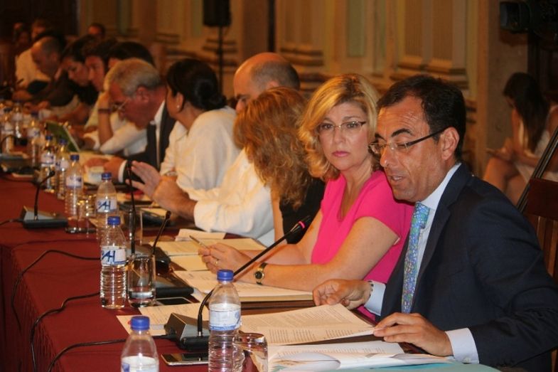 El Ayuntamiento aprueba un presupuesto de 120,7 millones y suspende el ‘rescate’ del Gobierno