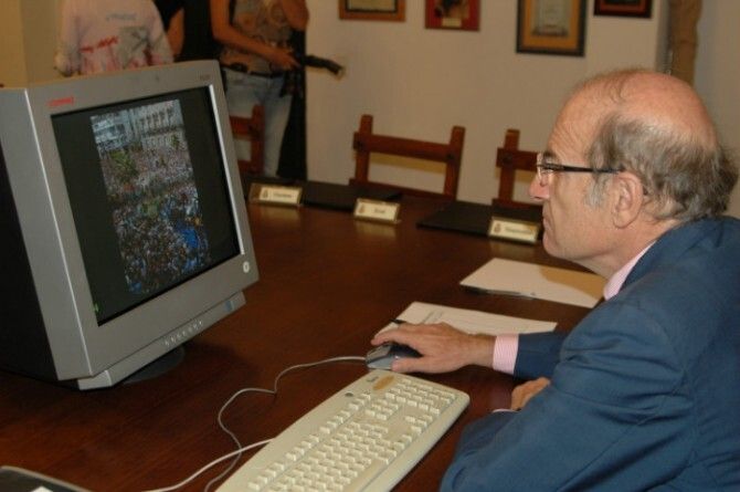 La Hermandad de Huelva elige foto para el cartel de la próxima romería