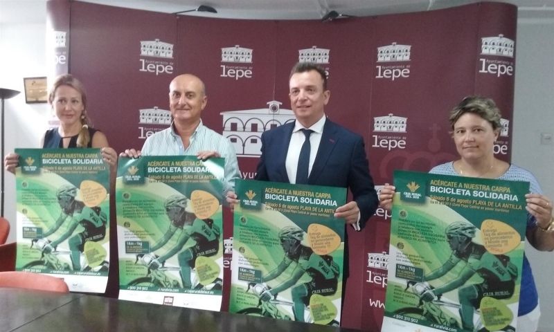La 'Bicicleta Solidaria' regresa a La Antilla para ayudar al Banco de Alimentos