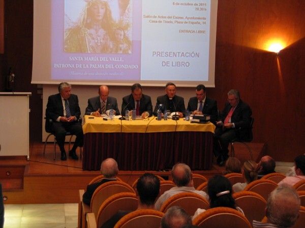 Pedro Rodríguez Bueno recoge en un libro ilustrado con cien imágenes históricas seis siglos de devoción a la Virgen del Valle