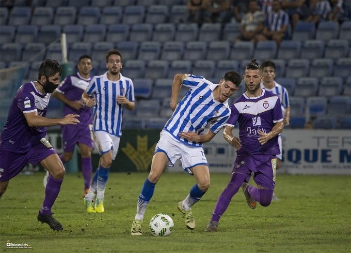 El Recre agrada en el campo, pero le falta mucho gol (0-0)