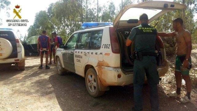 Rescatan tras dos horas de búsqueda a cinco ciclistas perdidos y deshidratados en Escacena del Campo