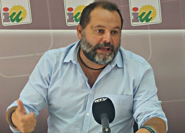 IU denuncia las 'numerosas carencias' de los centros educativos de la provincia 'por los recortes de la Junta'