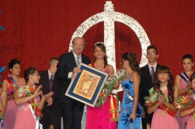 Huelva corona a su Reina de La Hispanidad