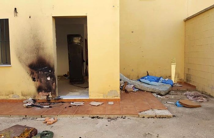 El Ayuntamiento de Hinojos, decidido a poner fin a la ocupación de viviendas abandonadas
