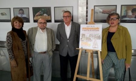 Usuarios de Faisem exponen en el Mercado del Carmen los trabajos realizados en los talleres ocupacionales