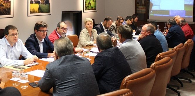 La Junta pide al sector de la chirla que tome conciencia de la 'crítica situación' que atraviesa el caladero