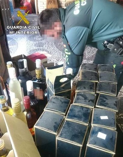 Intervienen 54 botellas de bebidas alcohólicas sin las correspondientes precintas fiscales