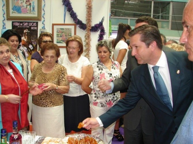 La artesanía y el mundo del caballo, grandes apuestas de la Feria de San Lucas de Gibraleón