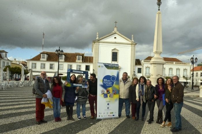 El movimiento Poetas del Guadiana celebra la actividad 'Puente de palabras, la poesía une'