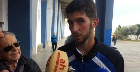 Adri Díaz: 'Tengo que devolverle a Pavón la confianza en el verde. Haré lo que él me mande'