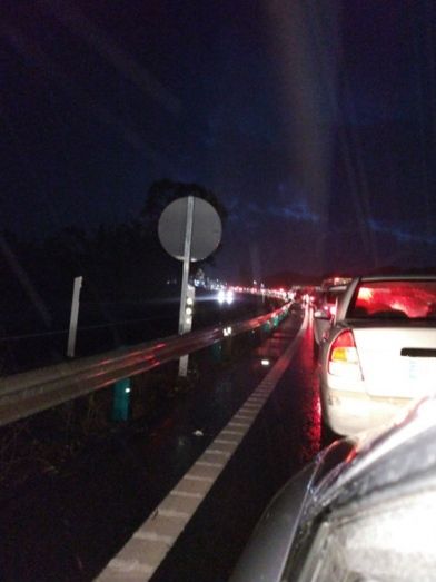 El temporal deja un tornado en Palos y la rotura de varios coches y muros de viviendas