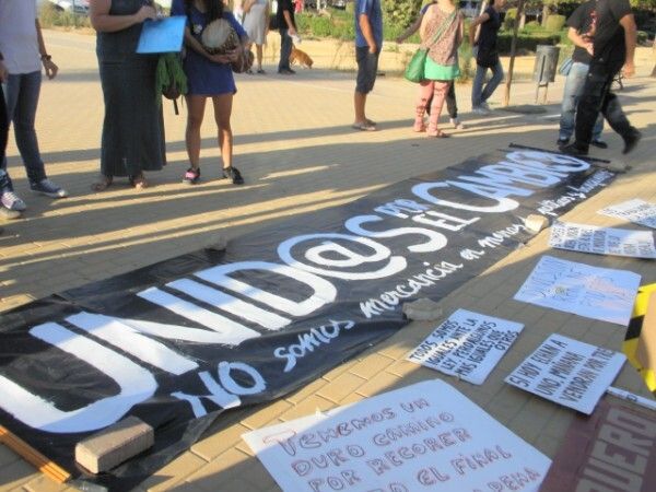 Más de 3.000 personas se manifiestan en Huelva por una democracia real