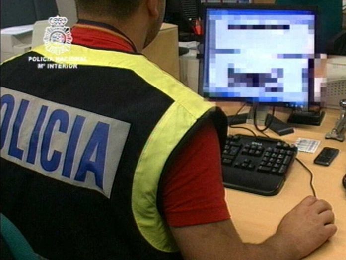 Juzgan a un vecino de Huelva que contenía en su ordenador 27.000 archivos de contenido pedófilo y piden siete años