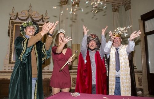 Los Reyes Magos y la Estrella de la Ilusión repartirán 14.200 kilos de caramelos y volverán 'a sentirse como niños'