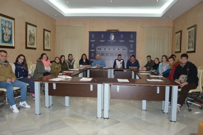 El ayuntamiento de Almonte contrata a 15 personas menores de 30 años para un proyecto de servicios