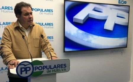 El PP critica que el consejero de Salud 'ningunee' el clamor que reclama 'una sanidad digna' 