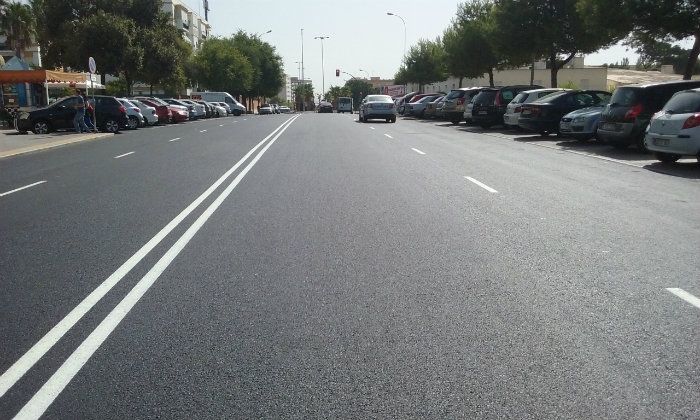 El plan de asfaltado llega a  la avenida de Andalucía, Julio Caro Baroja, Federico Molina y Juan Nicolás Márquez