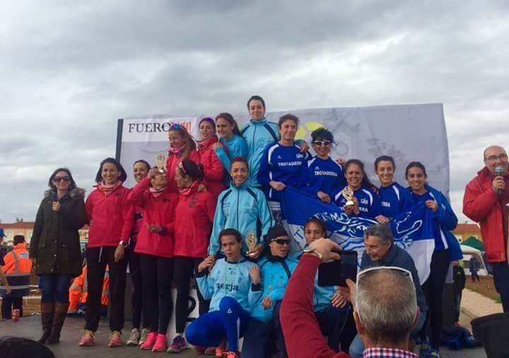 Diez medallas onubenses en el Andaluz de Cross Largo
