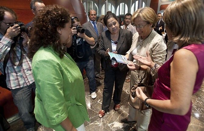 Manuela de Paz destaca el compromiso del Puerto con el medio ambiente y resalta su enclave privilegiado