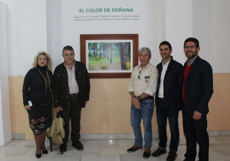 Moguer acoge una exposición que recoge la perspectiva de Doñana de siete artistas almonteños
