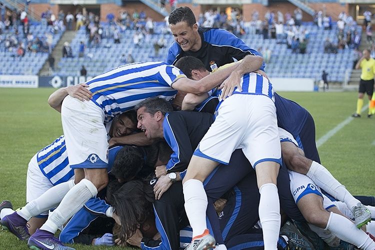 Ernesto da un agónico y épico empate al Decano (1-1)