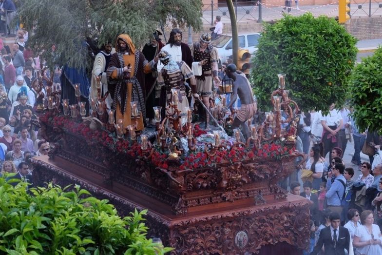 Regia fidelidad en Miércoles Santo