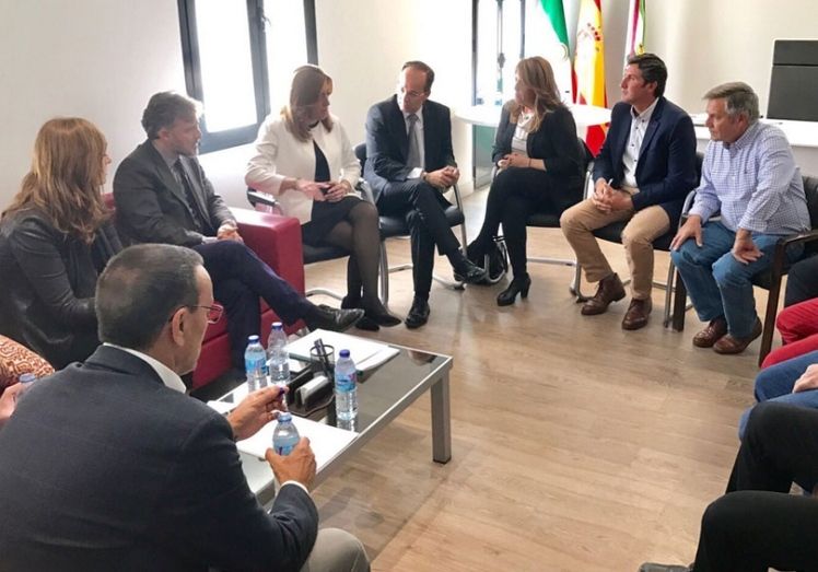 Susana Díaz lamenta que 'los defensores de sanidad pública' son los que piden que 'alquile un hospital privado' en Lepe