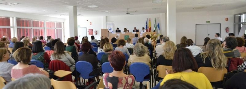 Más de un centenar de cuidadores de pacientes con Alzheimer participa en la jornada sobre atención