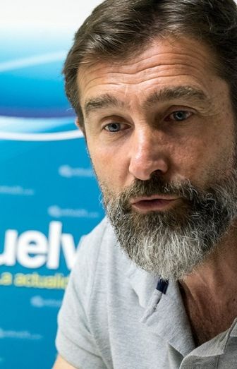 'Aunque económicamente pudiera, mentalmente y por dignidad no aguantaría estar otro año sin cobrar'