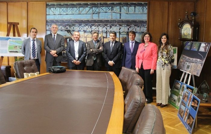Enrique Alonso considera “innovadora y ambiciosa” la gestión medioambiental del Puerto de Huelva