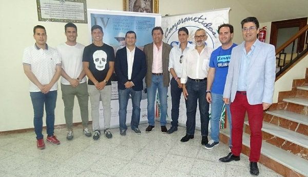 Emotivo homenaje de las peñas a Pavón, Jesús Vázquez, Zamora y a los trabajadores y extrabajadores del Decano