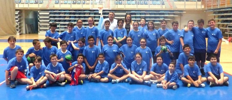 El Palacio de los Deportes acoge la final de la III Liga Escolar de Minibasket, en la que han participado 130 niños