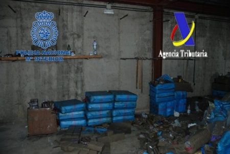 Intervenidas 2,4 toneladas de hachís en una operación contra el narcotráfico en la costa de Huelva
