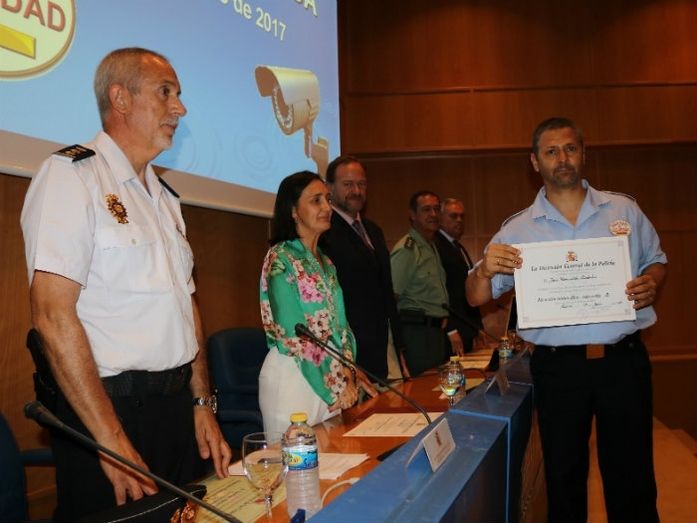 Grávalos destaca la colaboración de la seguridad privada con Policía y Guardia Civil “para garantizar derechos y libertades”