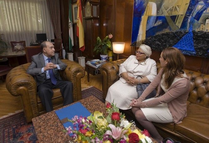 El Puerto traslada a la embajadora de Haití su compromiso solidario