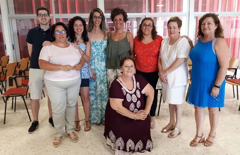 Profesionales y padres de niños con diabetes aprenden en el hospital Infanta Elena cómo educar en cuidados a otras familias