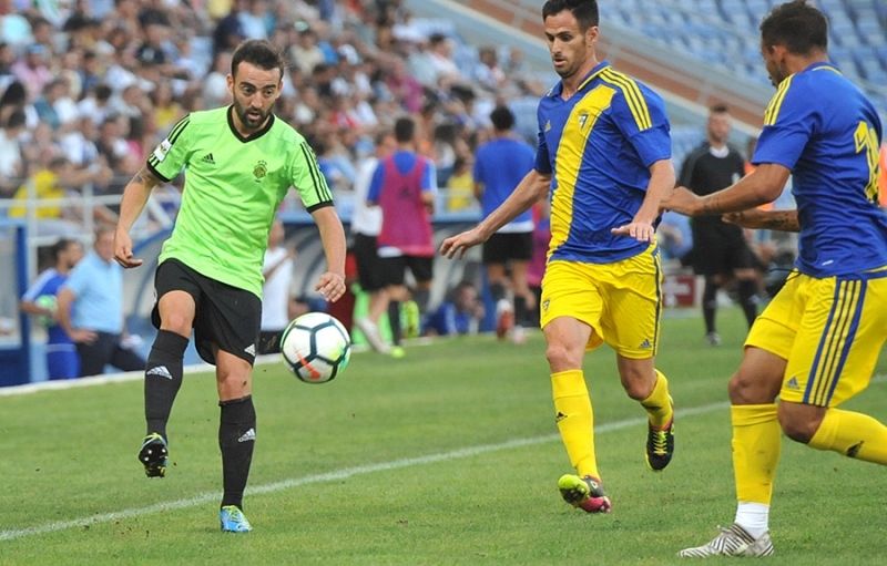 David Segura deshace un duelo espeso (1-0)