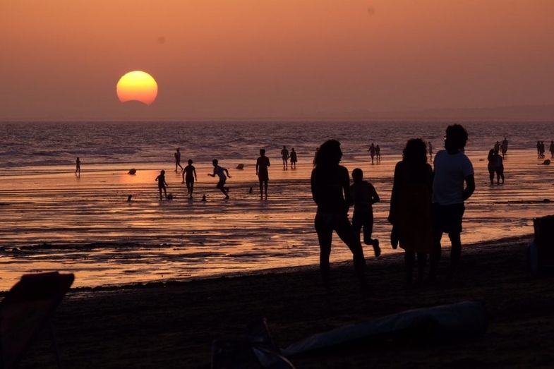 Eclipse de sol al atardecer