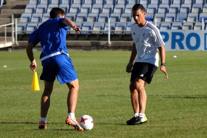 Casquero: 'Mis jugadores tienen que salir al 100% y 'matarse' por la camiseta del Recre'