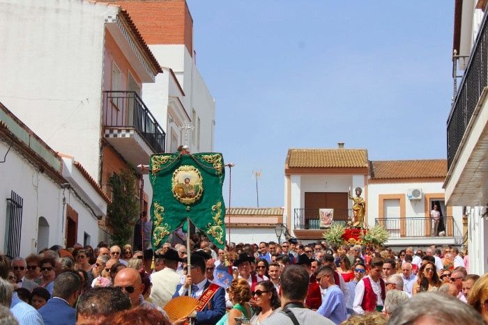 Cientos de personas disfrutan de la Feria y Fiestas Patronales de San Bartolomé