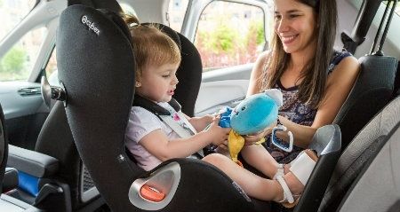 Tráfico inicia hoy una campaña de vigilancia del uso del cinturón de seguridad y sistemas de retención infantil