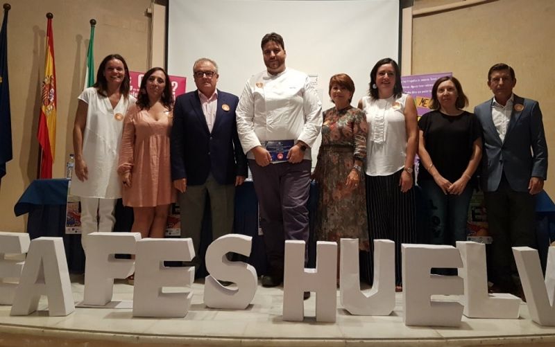 Feafes nombra a Xanty Elías ‘embajador de la salud mental’ 2017