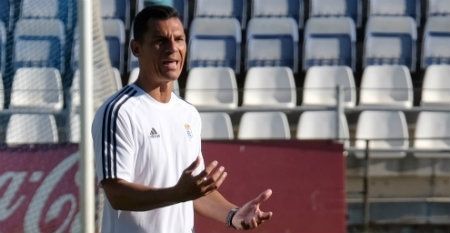 Casquero: 'El césped no va a ser una excusa y tenemos que ser un equipo al que en casa no se le escape ningún punto'