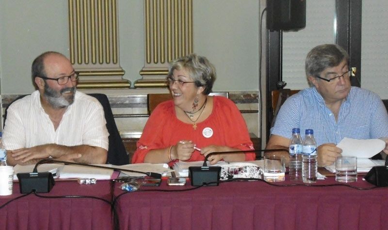 El Pleno de la capital ratifica su apoyo a funcionarios y alcaldes catalanes ante el desafío del 1-O