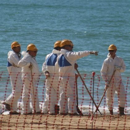 Simulacro de la Marina Mercante y Salvamento Marítimo en las playas de Punta Umbría y Mazagón