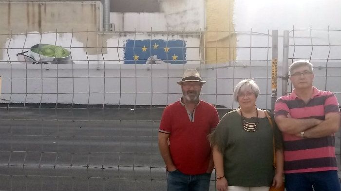 IU critica la eliminación de las obras de Man o Matic del antiguo mercado y pide una exposición permanente para los artistas onubenses